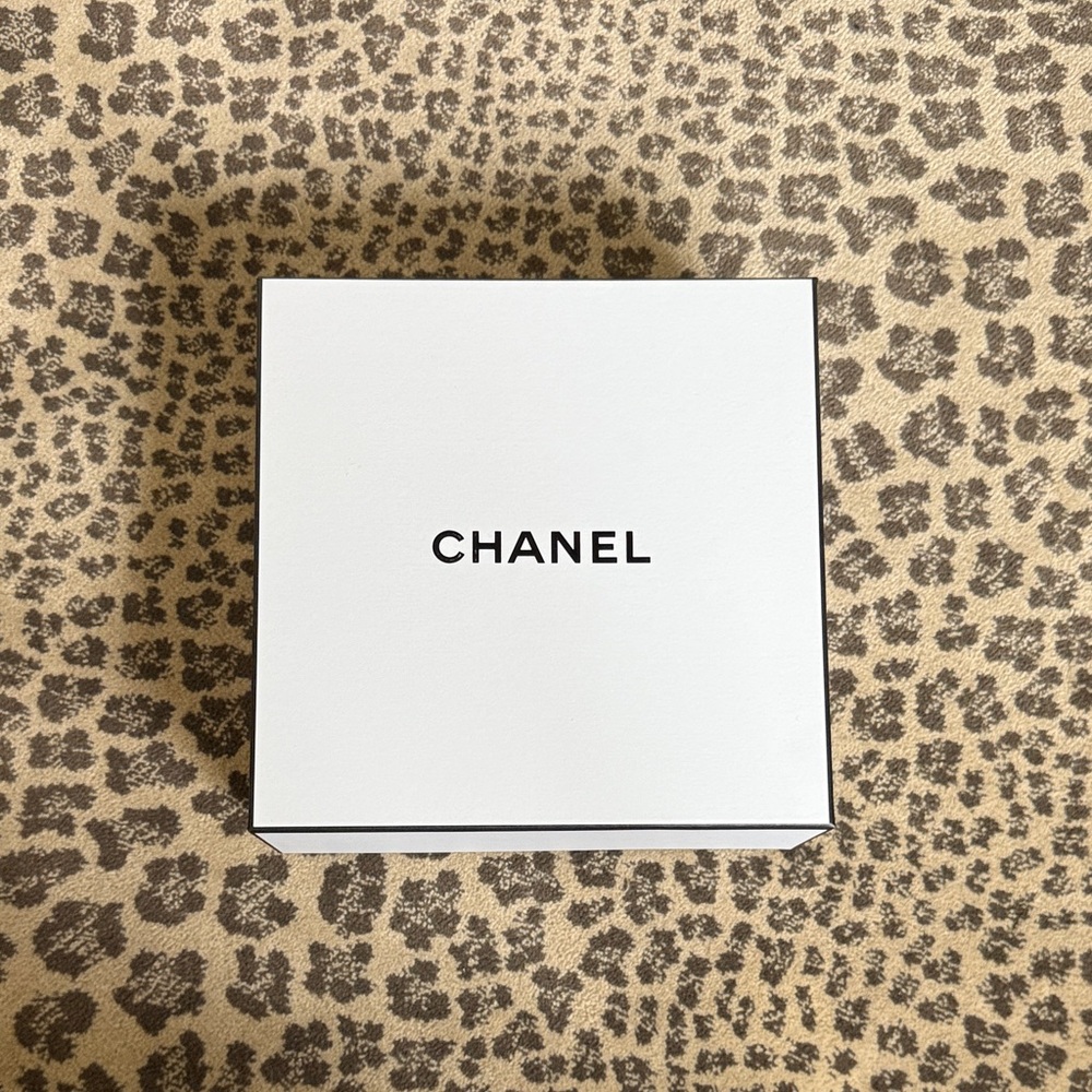 CHANEL Classic White Gift Box